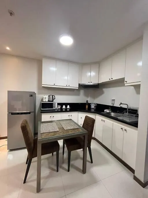 Sheryll Escapes - 305 La Grande, Cozy Condo With Hotel Amenities! Ángeles Apartamento